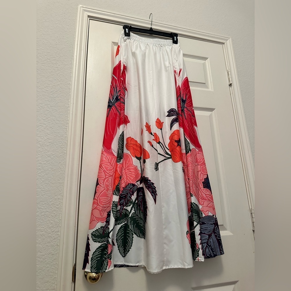 NWOT Vibrant Floral Print High-Waist Flowy Maxi Skirt Large - Picture 10 of 10
